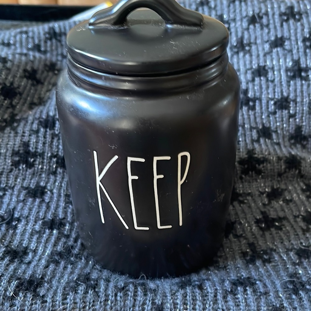 Rae Dunn HTF black KEEP